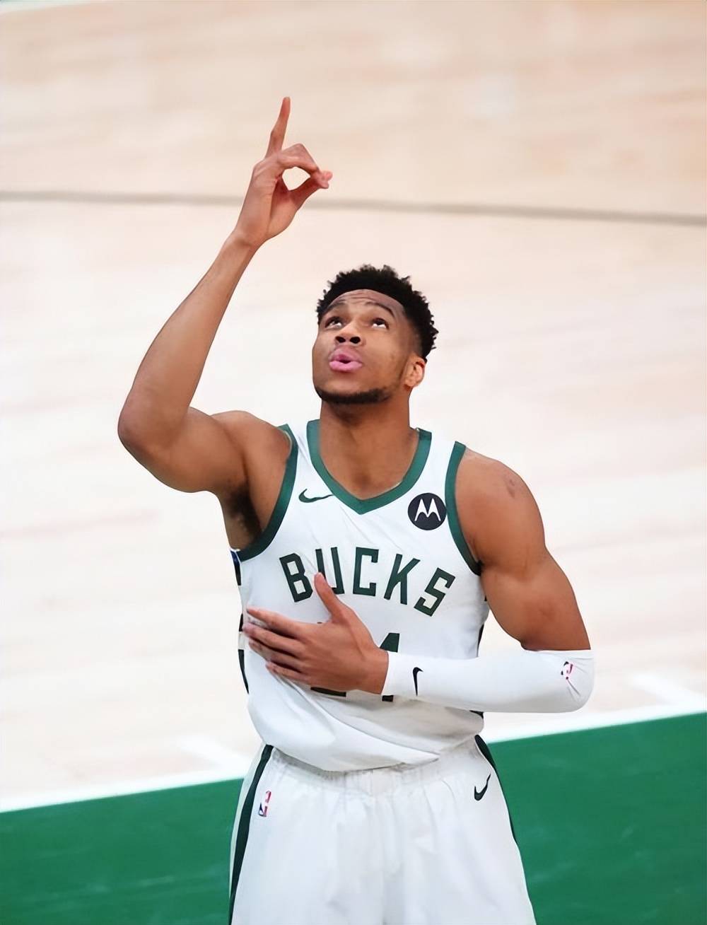 球并不算多 球并不算多