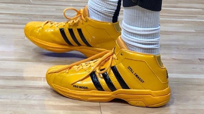 与传统广告 与传统广告